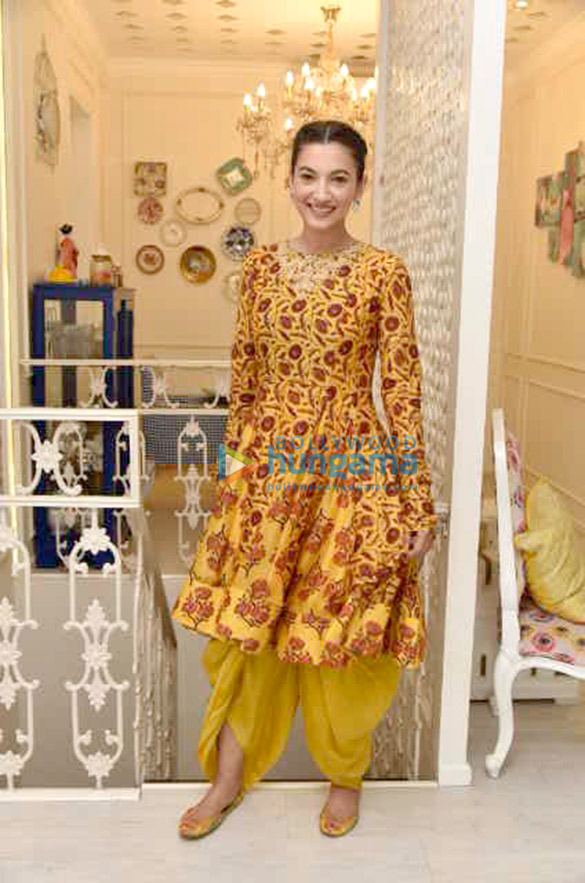 gauahar khan snapped celebrating eid at her residence 4