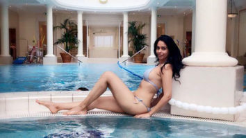 HOT! Mallika Sherawat HEATS it up in a SEXY bikini by the pool!