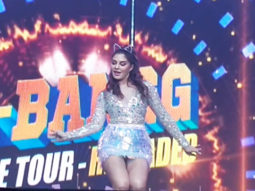 Jacqueline Fernandez STUNS the audience with a live POLE DANCE at Dabangg Reloaded Tour