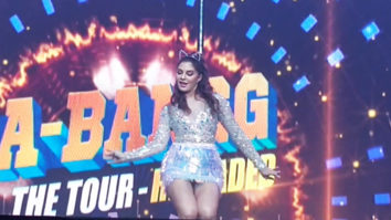 Jacqueline Fernandez STUNS the audience with a live POLE DANCE at Dabangg Reloaded Tour