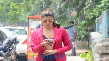 Jacqueline Fernandez snapped in Bandra
