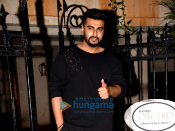 Janhvi Kapoor, Khushi Kapoor & Boney Kapoor visit Arjun Kapoor's home
