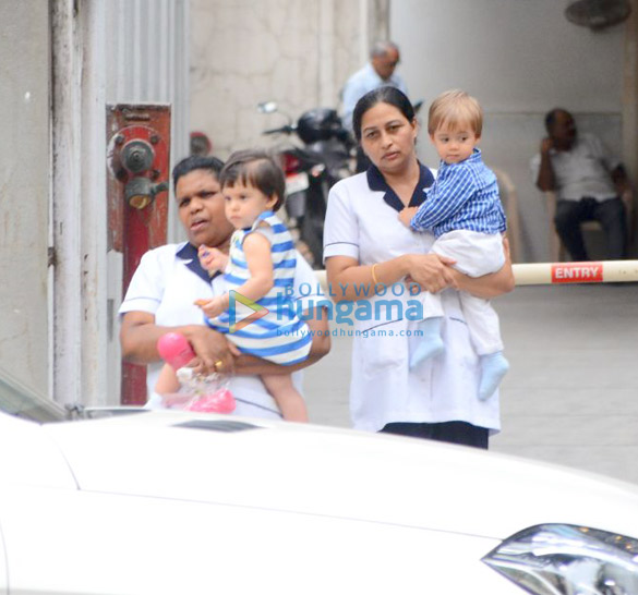 karan johars kids yash and roohi snapped after play school in bandra 2