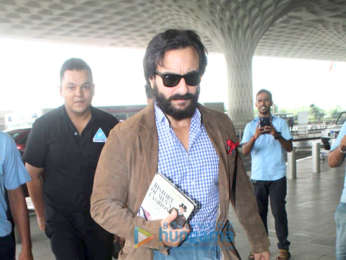 Kareena Kapoor Khan and Saif Ali Khan snapped at the airport