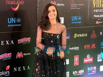 Kriti Sanon, Shraddha Kapoor, Anil Kapoor, Varun Dhawan and others snapped at the green carpet of IIFA Rocks 2018