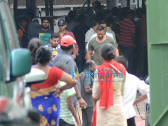 Madhuri Dixit, Ajay Devgn and Anil Kapoor snapped on the location of 'Total Dhamaal'