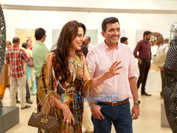 Mahima Chaudhry, Pooja Bedi, Sanjeev Kapoor & others grace Prabhakar Singh's art show 'Ensemble'