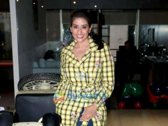 Manisha Koirala snapped promoting Sanju at Rajkumar Hirani's office
