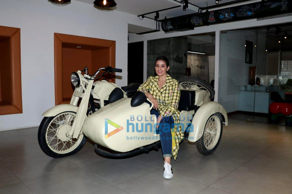 manisha koirala snapped promoting sanju at rajkumar hiranis office 3