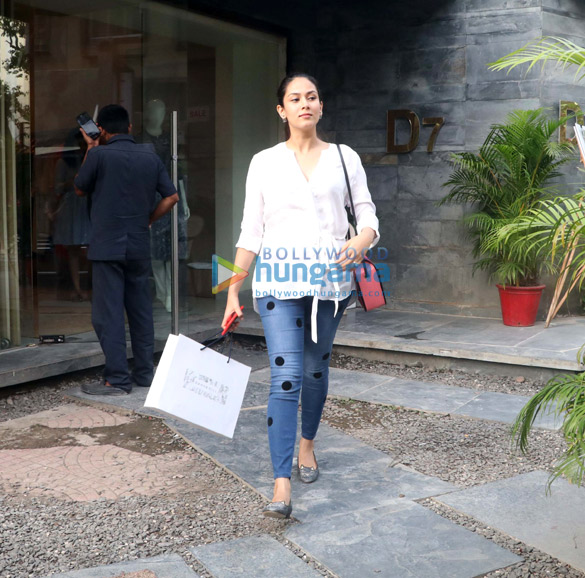 mira rajput spotted at a store 005 4