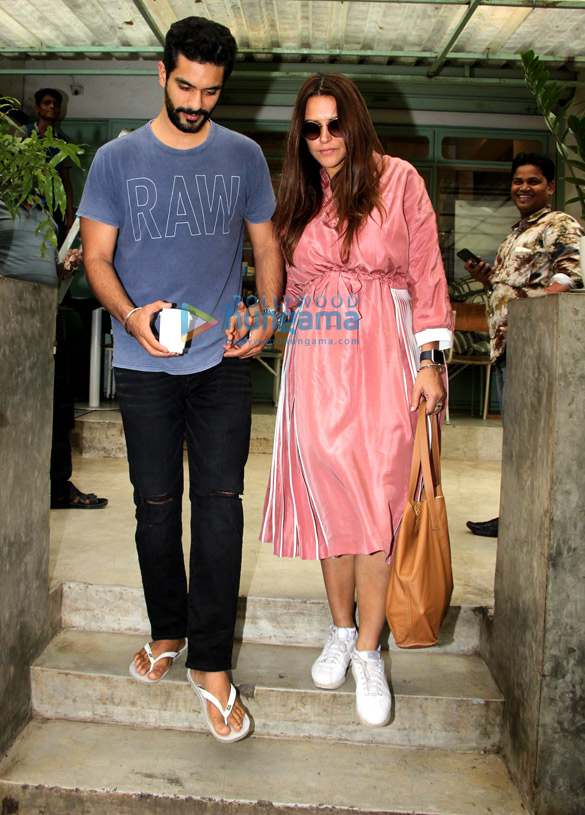 neha dhupia snapped with hubby angad bedi at kitchen garden in bandra 3