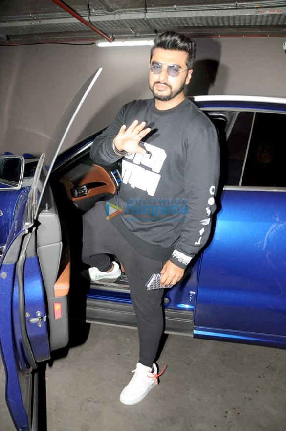 parineeti chopra arjun rampal and arjun kapoor snapped at the airport 5