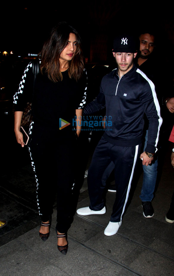 priyanka chopra nick jonas and others snapped at the airport 2