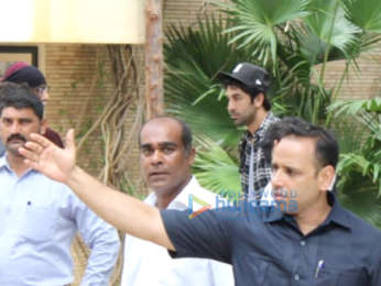 Ranbir Kapoor and Alia Bhatt spotted at Amitabh Bachchan's house in Juhu