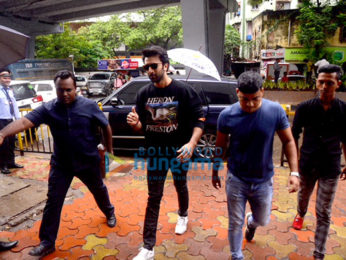 Ranbir Kapoor spotted in Mumbai