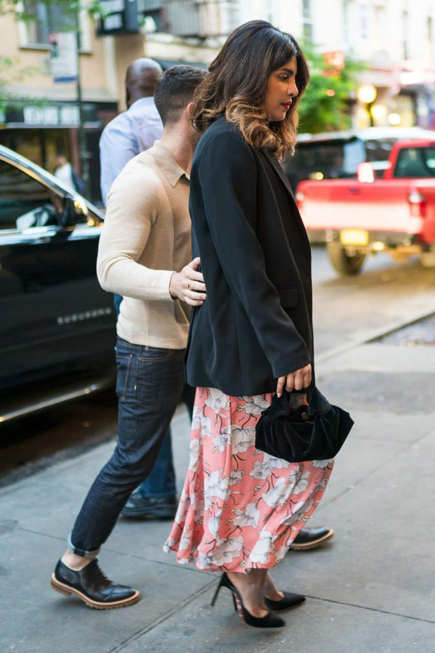 Rumoured couple Nick Jonas and Priyanka Chopra look cosy as they grab lunch in New York