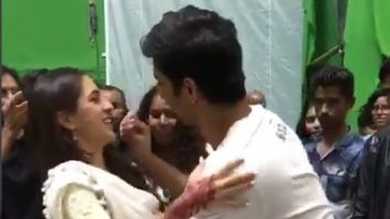 It’s a wrap for Sushant Singh Rajput on Kedarnath; cuts a cake with Sara Ali Khan