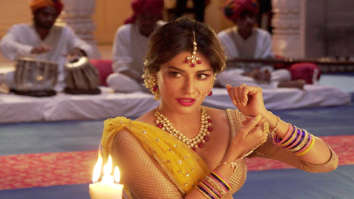 Saheb, Biwi Aur Gangster 3: Chitrangda Singh looks BEAUTIFUL as she recreates a Pakeezah moment