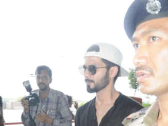 Shahid Kapoor snapped leaving to attend the IIFA awards