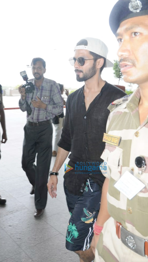 shahid kapoor snapped leaving to attend the iifa awards 2