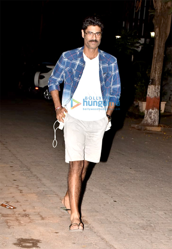 Sikander Kher snapped in Mumbai