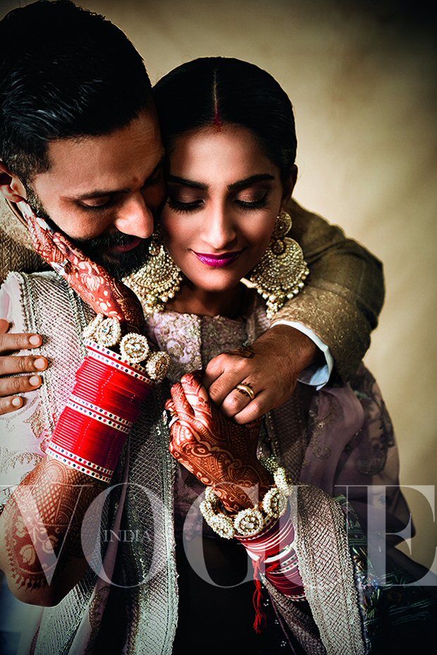 Whoa! The wedding picture of Sonam Kapoor and Anand Ahuja is the COVER of Vogue this time and here’s how the couple got CANDID in the magazine! Whoa! The wedding picture of Sonam Kapoor and Anand Ahuja is the COVER of Vogue this time and here’s how the couple got CANDID in the magazine!
