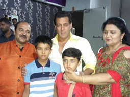 The viral ‘Dancing Uncle’ meets Salman Khan on the sets of Dus Ka Dum