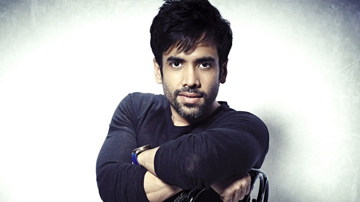 Tusshar Kapoor: “In this industry you are made to OVER-THINK even when you…” Tusshar Kapoor: “In this industry you are made to OVER-THINK even when you…”