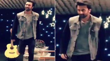 Watch: Ranbir Kapoor does ‘Chaiyya Chaiyya’ and we are sure Shah Rukh Khan will be impressed