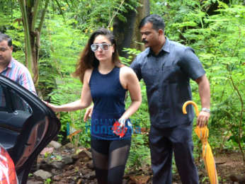 kareena kapoor spotted at dance rehearsal in bandra
