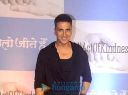 Akshay Kumar, Kangana Ranaut, Sachin Tendulkar and others grace the premiere of Chalo Jeete Hain