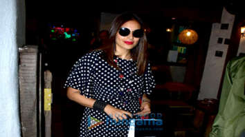 Bipasha Basu, Zaheer Khan and Sagarika Ghatge spotted at Hakim’s Aalim in Bandra