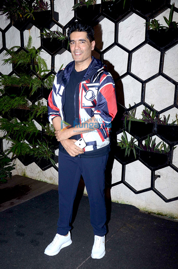 celebs grace dinesh vijans birthday bash 24