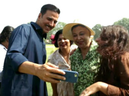 GOLD: This BTS video of Akshay Kumar getting GOOFY will leave you in splits!