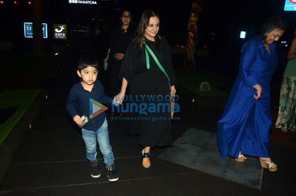 imran khan snapped with family at yauatcha in bkc 4