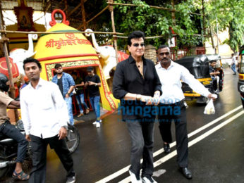 Jeetendra and Ekta Kapoor seek blessings at Shani Temple in Juhu