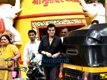Jeetendra and Ekta Kapoor seek blessings at Shani Temple in Juhu