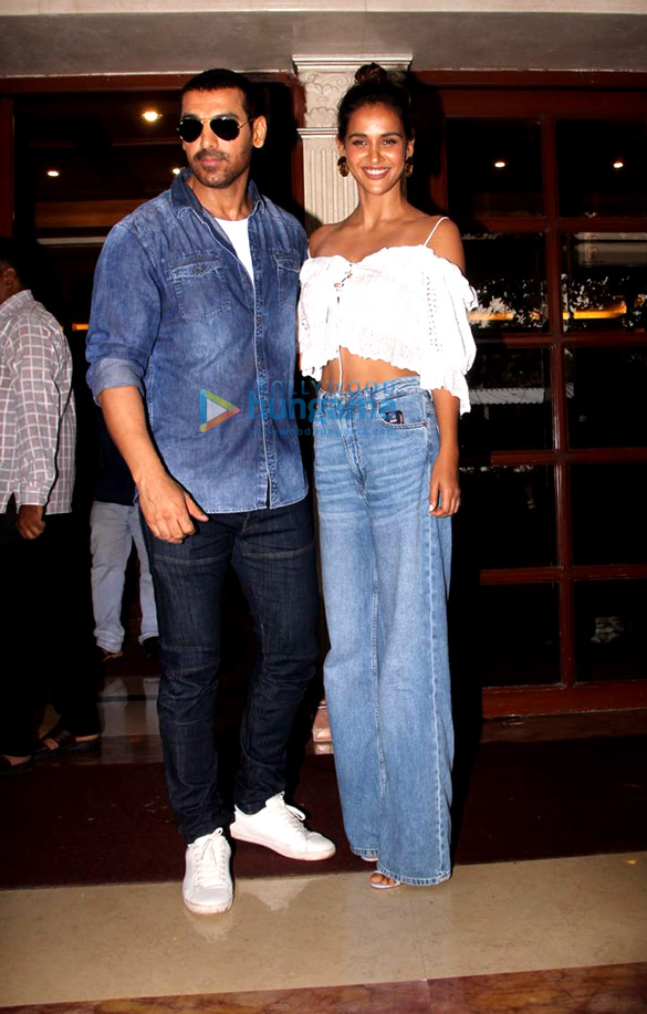 john abraham aisha sharma and milap zaveri snapped at the radio city office in bandra 005