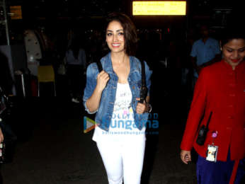 Kangana Ranaut and Laxmi Rai snapped at the airport last night