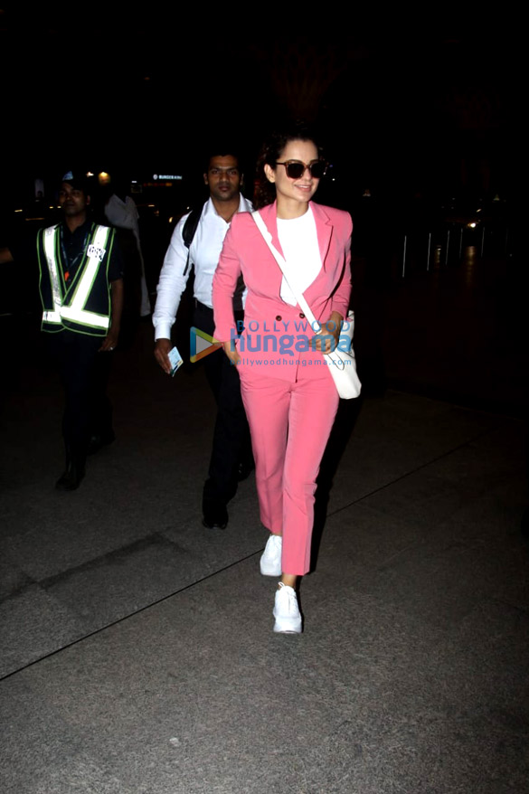 kangana ranaut and laxmi rai snapped at the airport last night 1