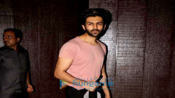 Kartik Aaryan snapped outside the gym in Juhu