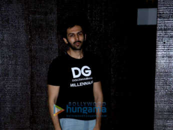 Kartik Aaryan spotted in Juhu