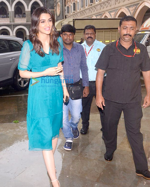 kriti sanon snapped arriving at st xaviers college for the education new zealand panel discussion 2