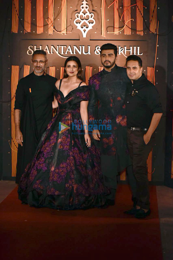 parineeti chopra arjun kapoor walk the ramp for shantanu nikhils show at bikaner house delhi 1