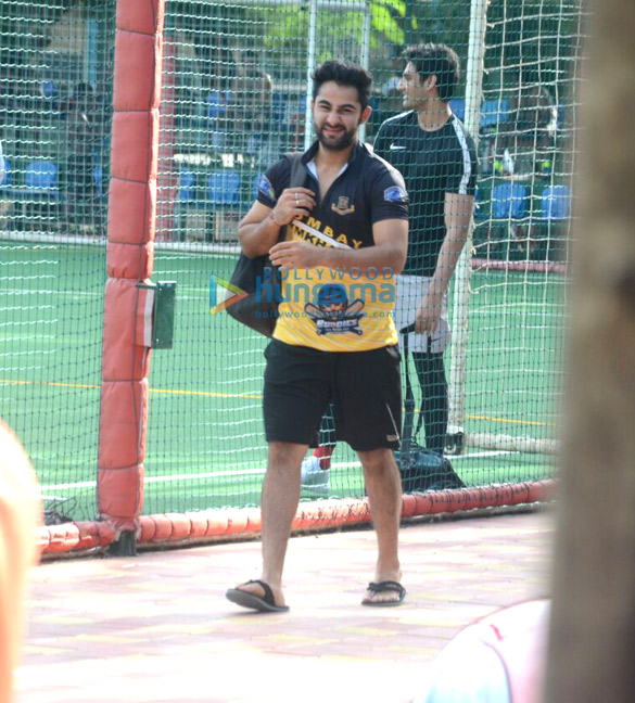 ranbir kapoor and others snapped during a football match 3
