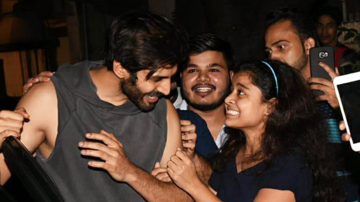 SPOTTED: Varun Dhawan, Kartik Aaryan & Aayush Sharma @Gym in Mumbai SPOTTED: Varun Dhawan, Kartik Aaryan & Aayush Sharma @Gym in Mumbai
