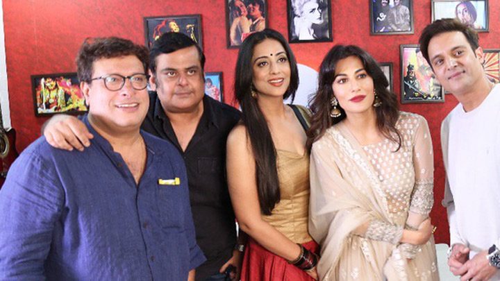Saheb Biwi Aur Gangster 3 GANG jam on Lag Ja Gale!!! Check out… Saheb Biwi Aur Gangster 3 GANG jam on Lag Ja Gale!!! Check out…