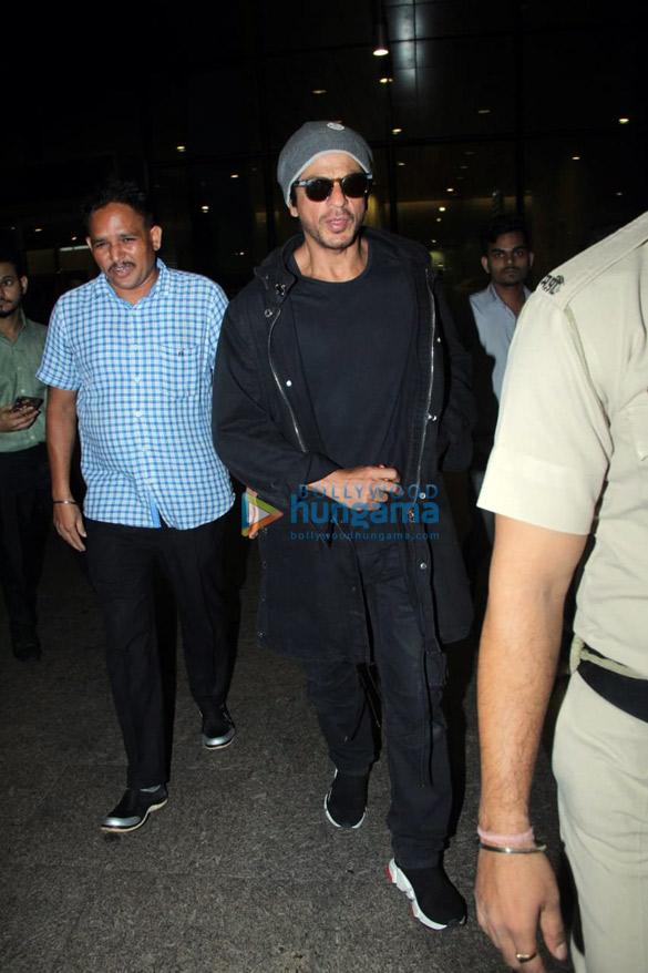 shah rukh khan pooja hegde shamita shetty and others snapped at the airport 3