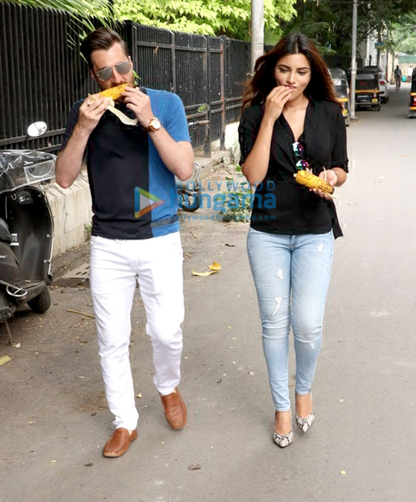shama sikander snapped with her boyfriend in lokhandwala 6