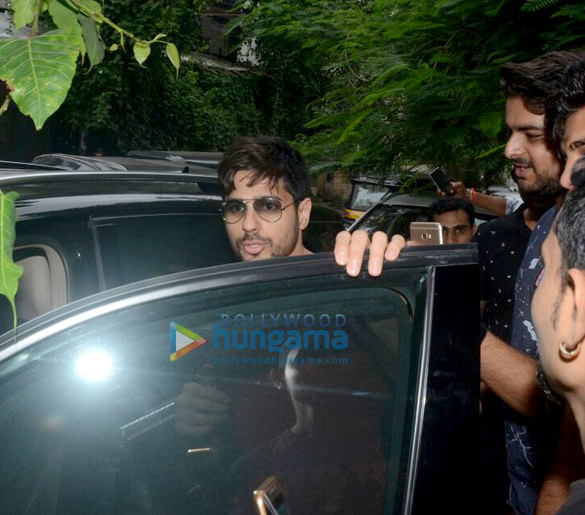 sidharth malhotra snapped at hakims aalim at khar 5